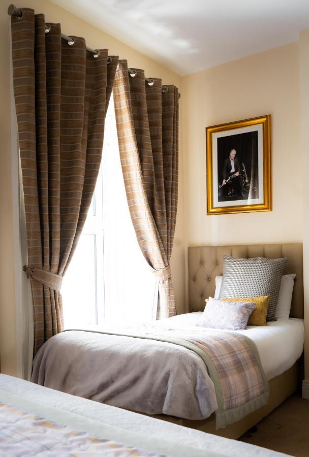 Brogans Bar & Hotel Trim Zewnętrze zdjęcie